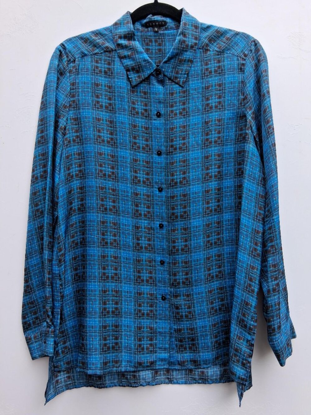 Theory Kissa button-front silk long-sleeve split-hem shirt, blue (size L)